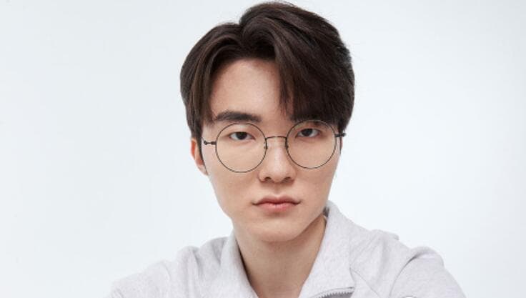  faker  becomes the spokesperson for the Korean skincare brand Laneige